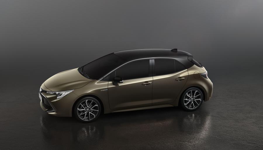  Toyota Auris Hybrid 2018 года  (WW) (фото 8 из 9)